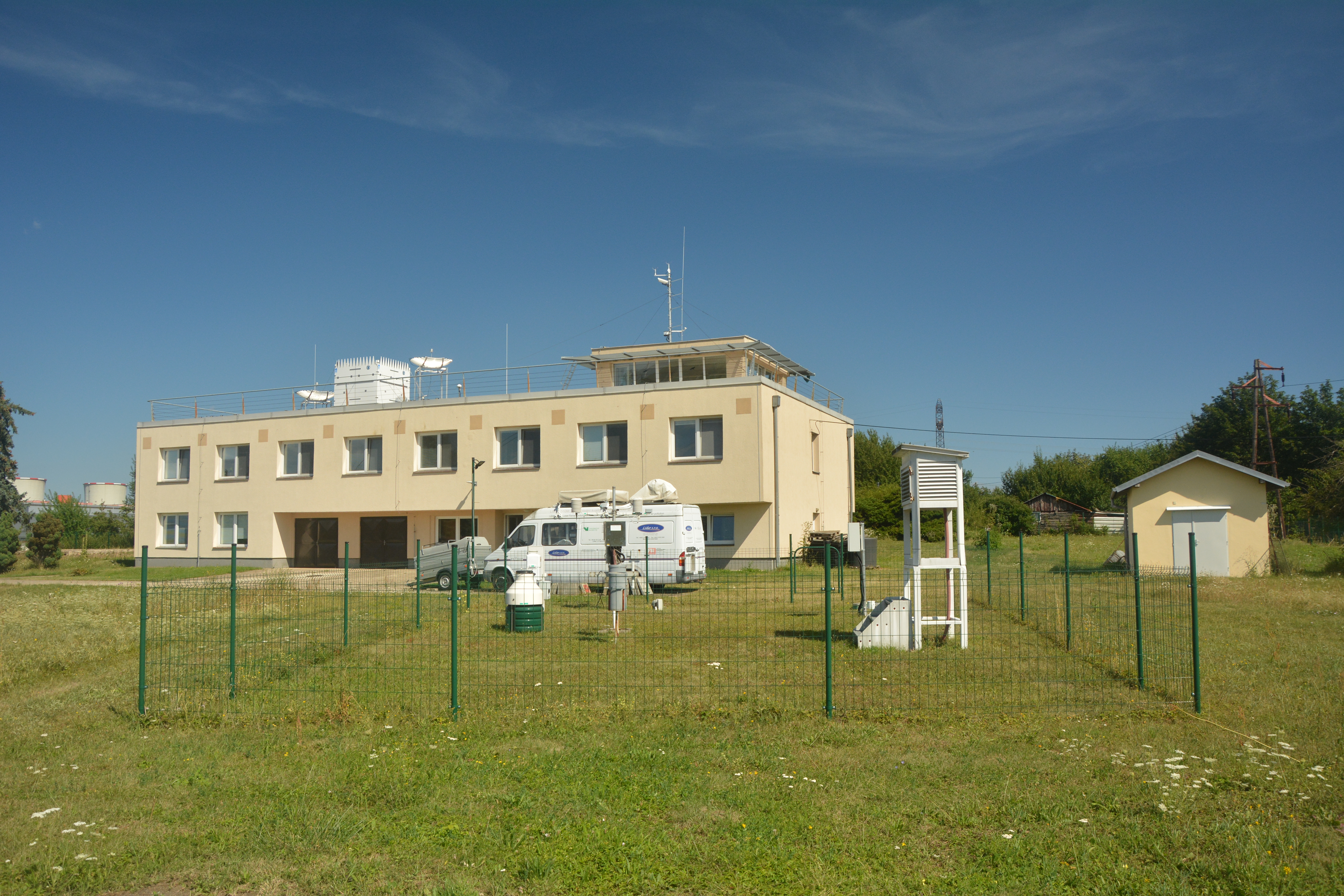 celkový pohled na observatoř Tušimice